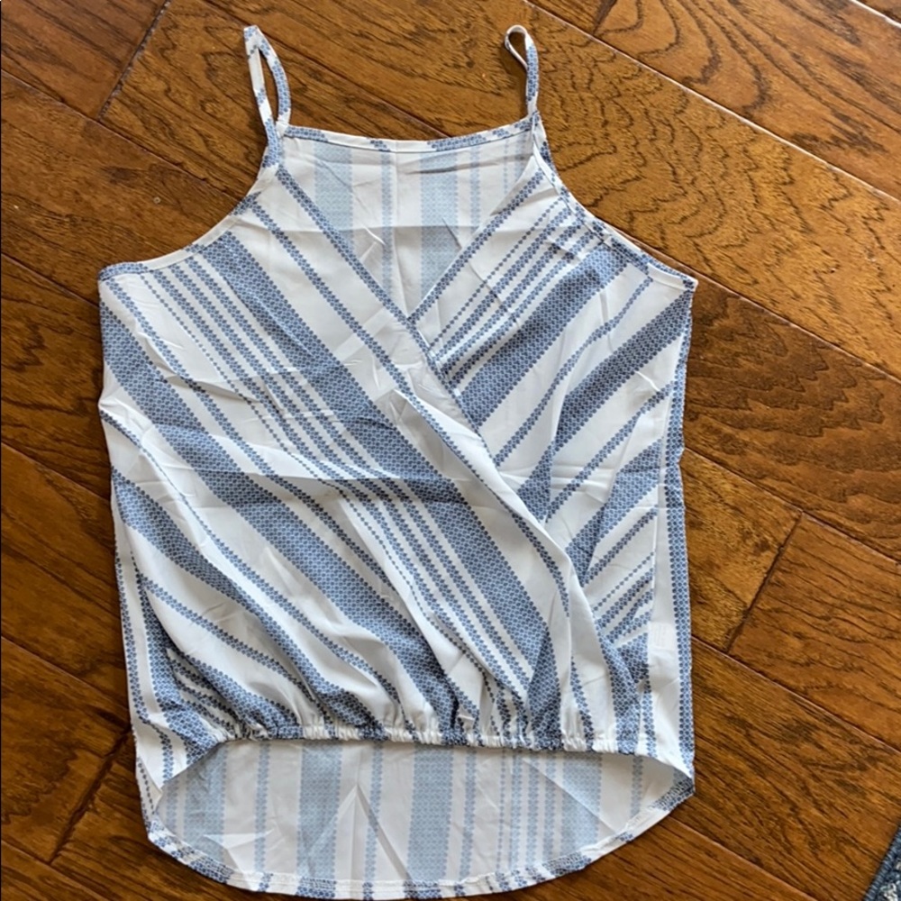 NWOT - cute navy and white tank - size M